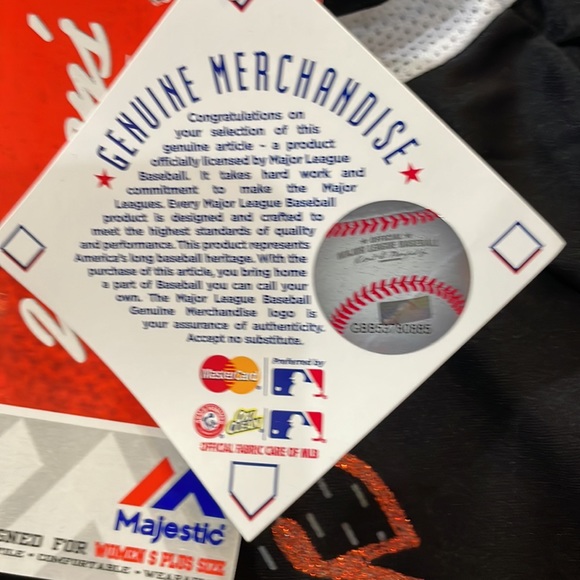 Woman’s shirt sleeve 1x Majestic San Francisco Giants top sparkle NWT Baseball - Picture 12 of 13